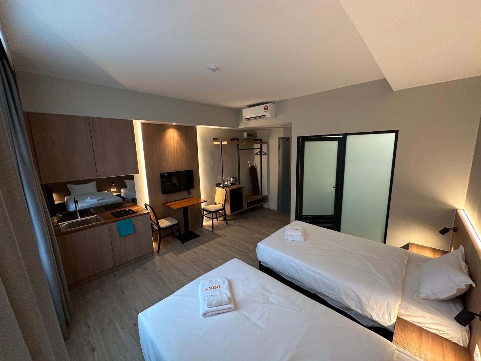 Roxy Hotel Aiman كوشنج المظهر الخارجي الصورة