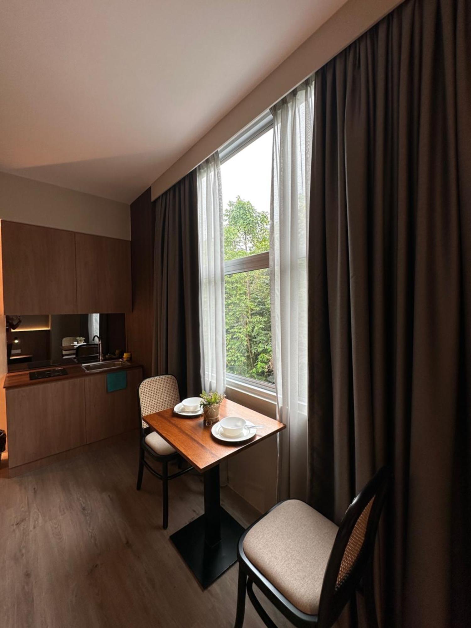 Roxy Hotel Aiman كوشنج المظهر الخارجي الصورة
