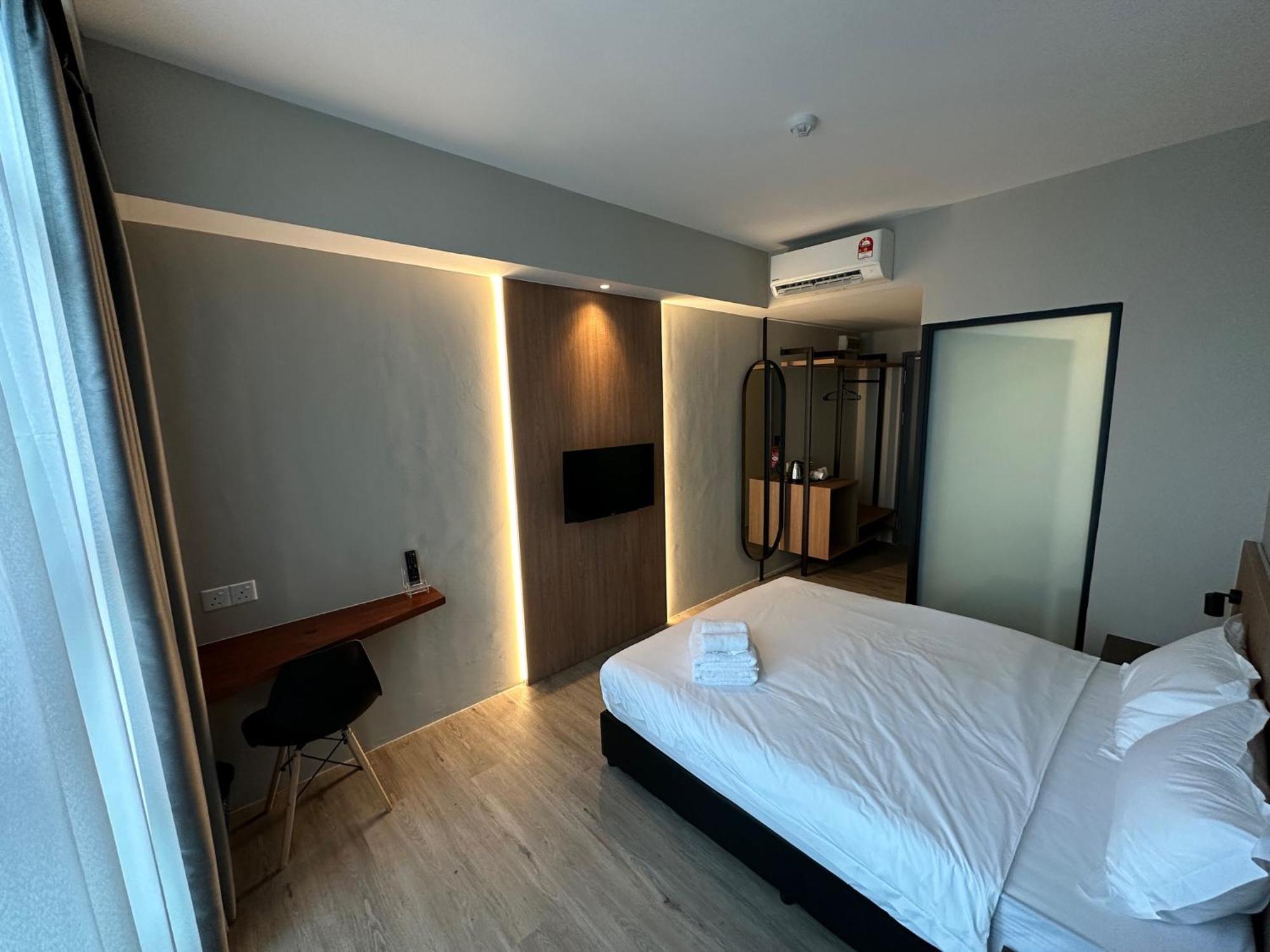 Roxy Hotel Aiman كوشنج المظهر الخارجي الصورة